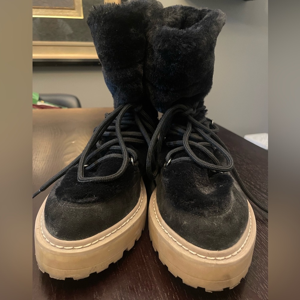 JLO Jennifer Lopez Faux fur boots